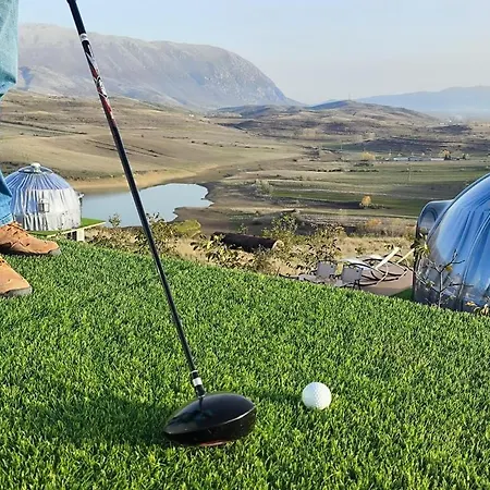 Sky Dome - Alushllari's Farm فندق-كبسولة