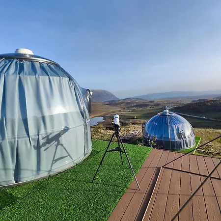 Sky Dome - Alushllari's Farm Капсульный отель Поградец