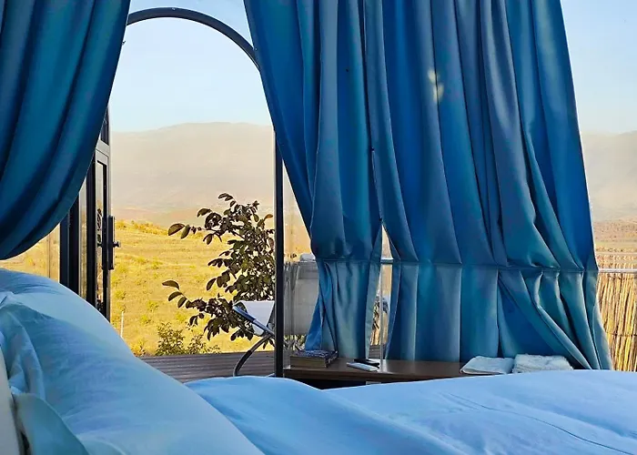 Kapszulahotel Sky Dome - Alushllari's Farm Pogradec