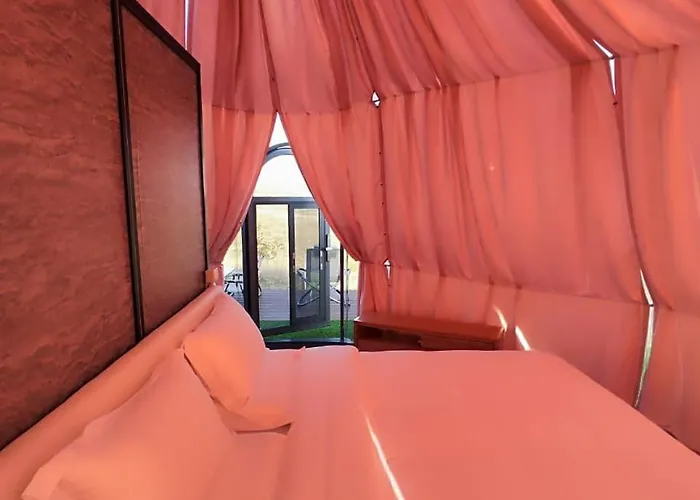 Sky Dome - Alushllari's Farm Hôtel capsule Pogradec