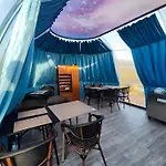 Sky Dome - Alushllari's Farm Hotel Cápsula *