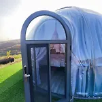 Sky Dome - Alushllari's Farm Hotel Cápsula *