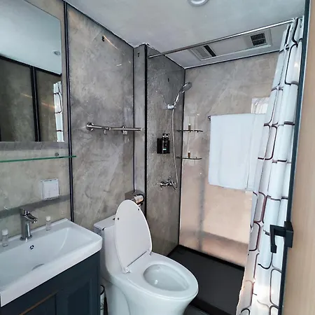 Capsule hotel Sky Dome - Alushllari's Farm Pogradec