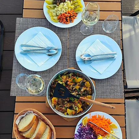 Sky Dome - Alushllari's Farm Capsule hotel Pogradec