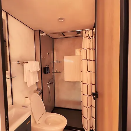 Capsule hotel Sky Dome - Alushllari's Farm Pogradec