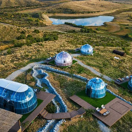 Capsule hotel Sky Dome - Alushllari's Farm Pogradec