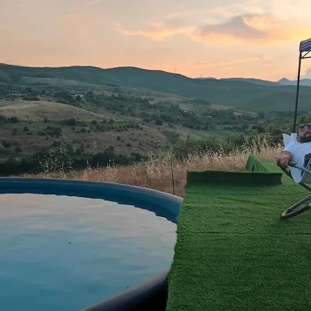 Capsule hotel Sky Dome - Alushllari's Farm Pogradec