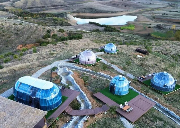 Hotel kapsułowy Sky Dome - Alushllari's Farm