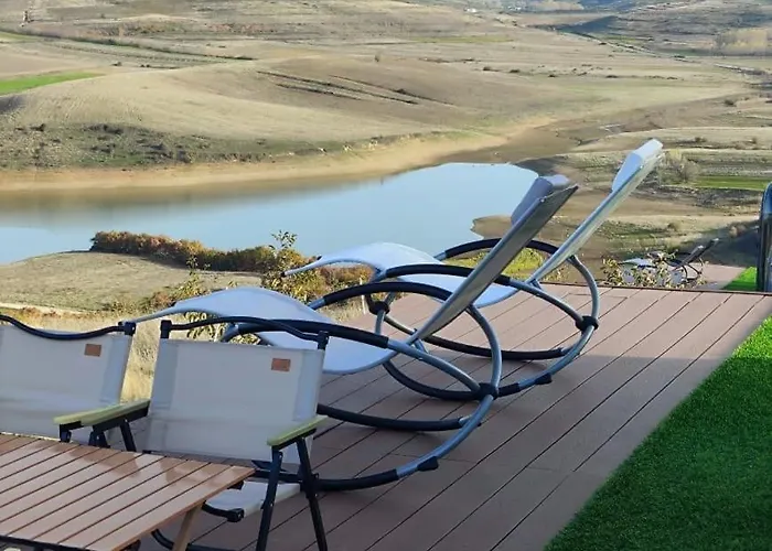 Sky Dome - Alushllari's Farm Hotel kapsułowy *