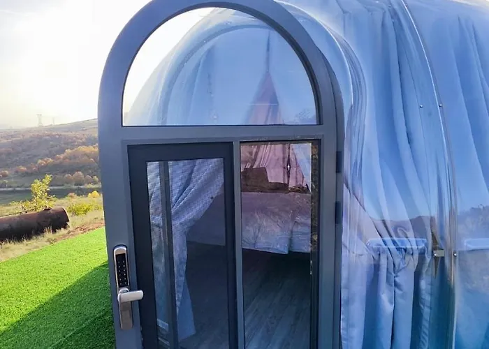 Sky Dome - Alushllari's Farm Hotel kapsułowy *